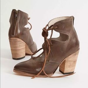 Freebird Flames Size 7